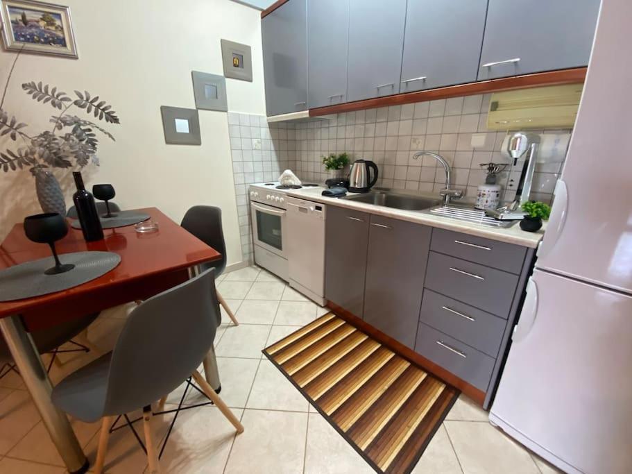 Deval • Kiveri Apartment • Екстериор снимка