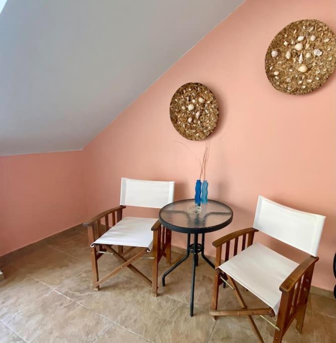 Deval • Kiveri Apartment • Екстериор снимка